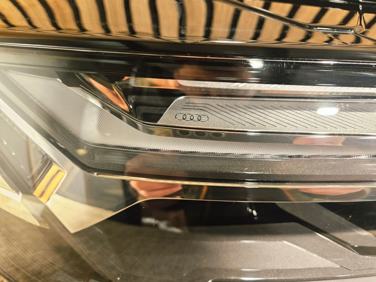 Audi Q5, SQ5 Q5 SQ5 FY 2022 80A941036E Far F2861