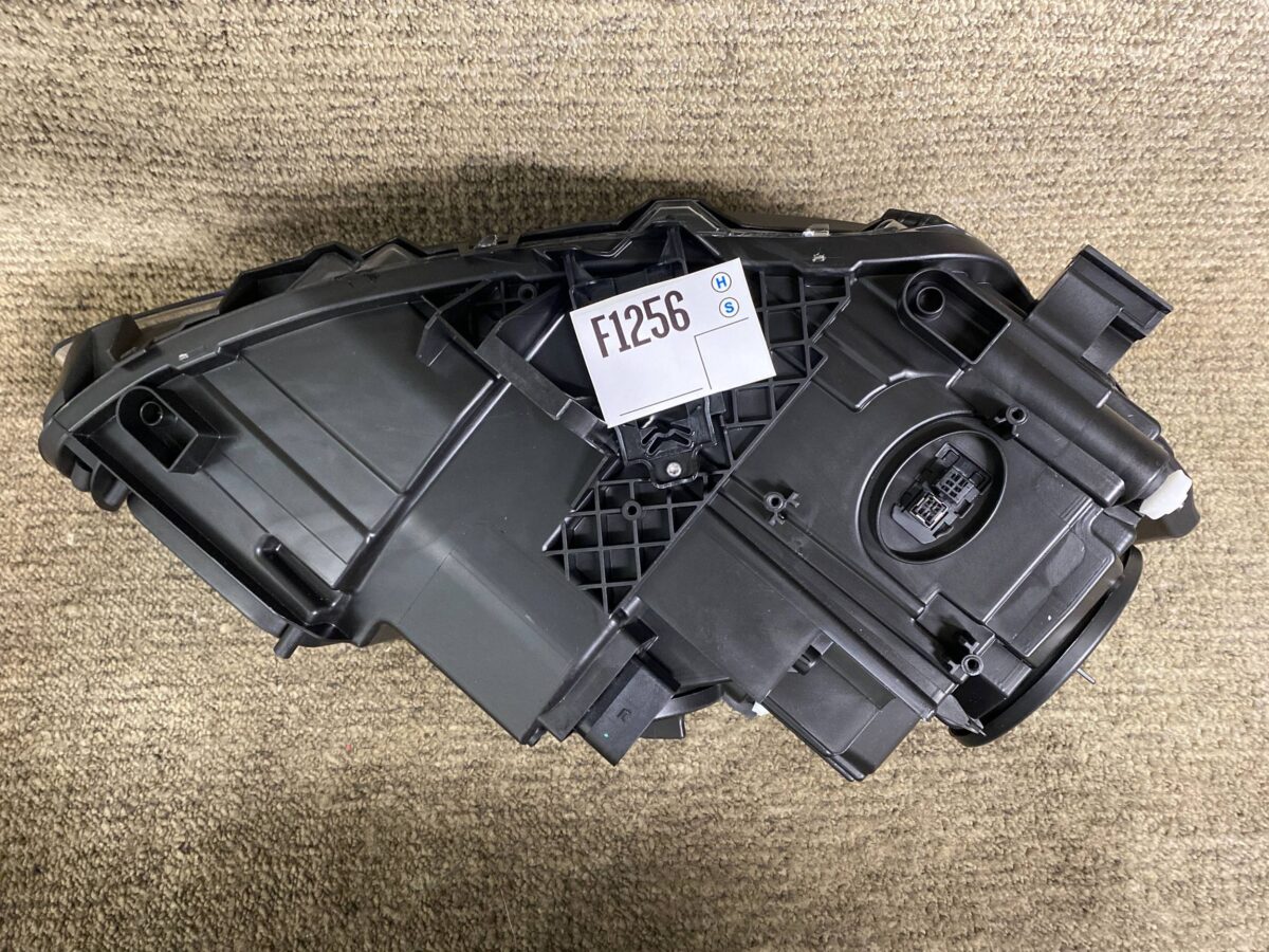 Faruri Mercedes A W176 2012 1EX01081835 F1256 32561EL1756