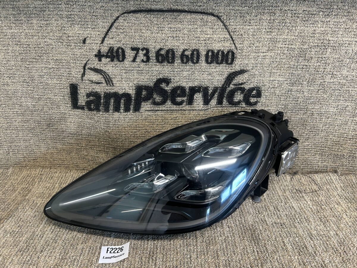 Faruri Porsche Cayenne 2022 9Y0941035J F2226 T9Y0035