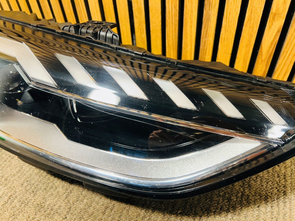 Faruri Audi A4, S4 B9 8W 2019 8W0941034D 030111723400 A4 F2730