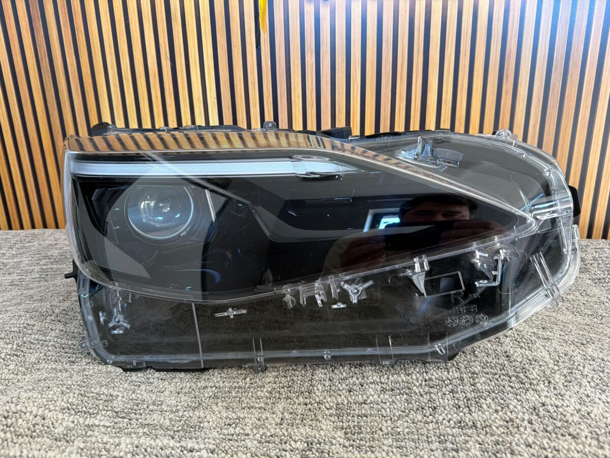 Faruri Dreapta Toyota Yaris Cross 2020 0D310