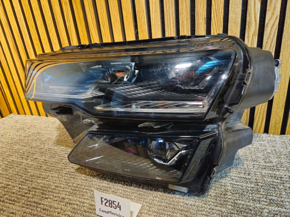 Faruri Stânga Skoda Karoq 2021 57B941035 F2854