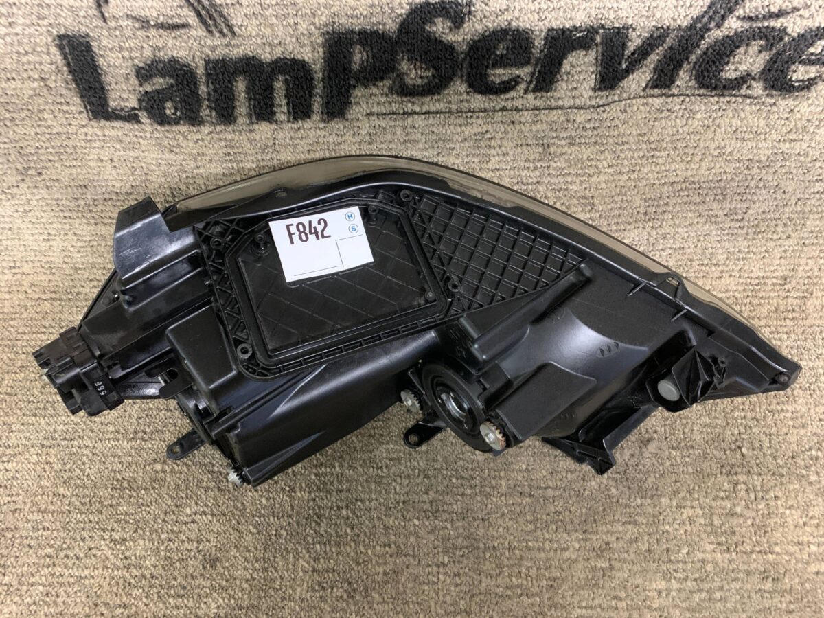 Faruri Toyota Avensis Verso 2006 F842