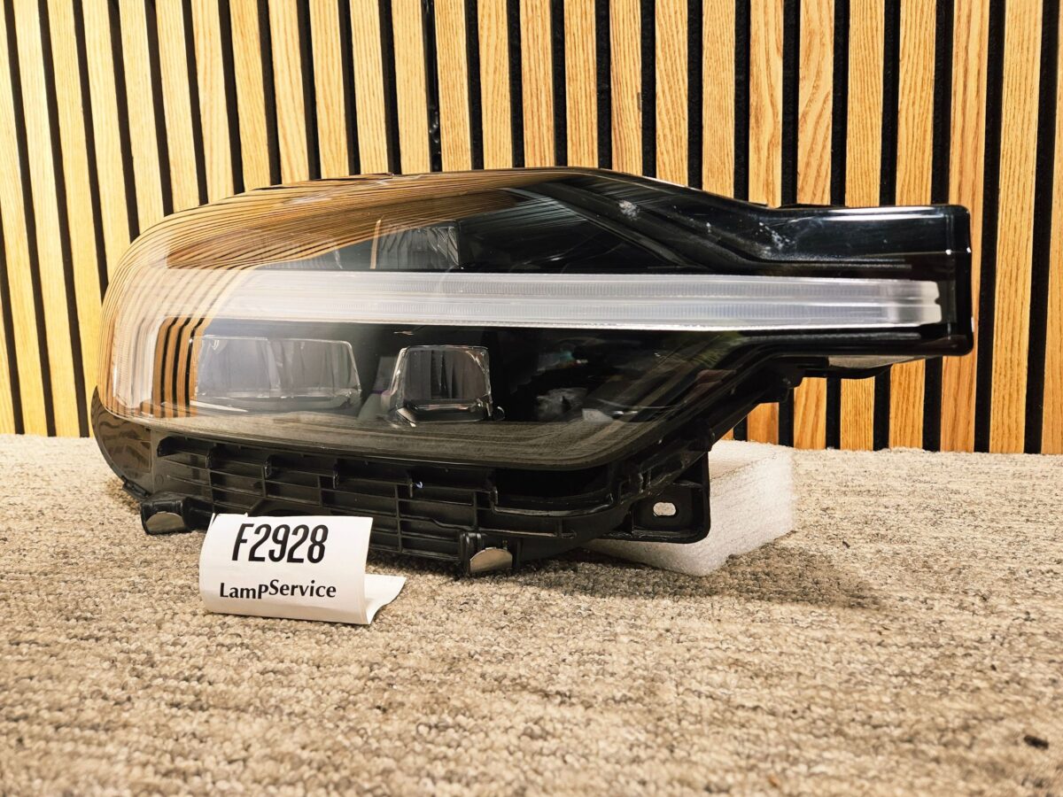 Faruri Dreapta Volvo XC60 2020 32404710 F2928
