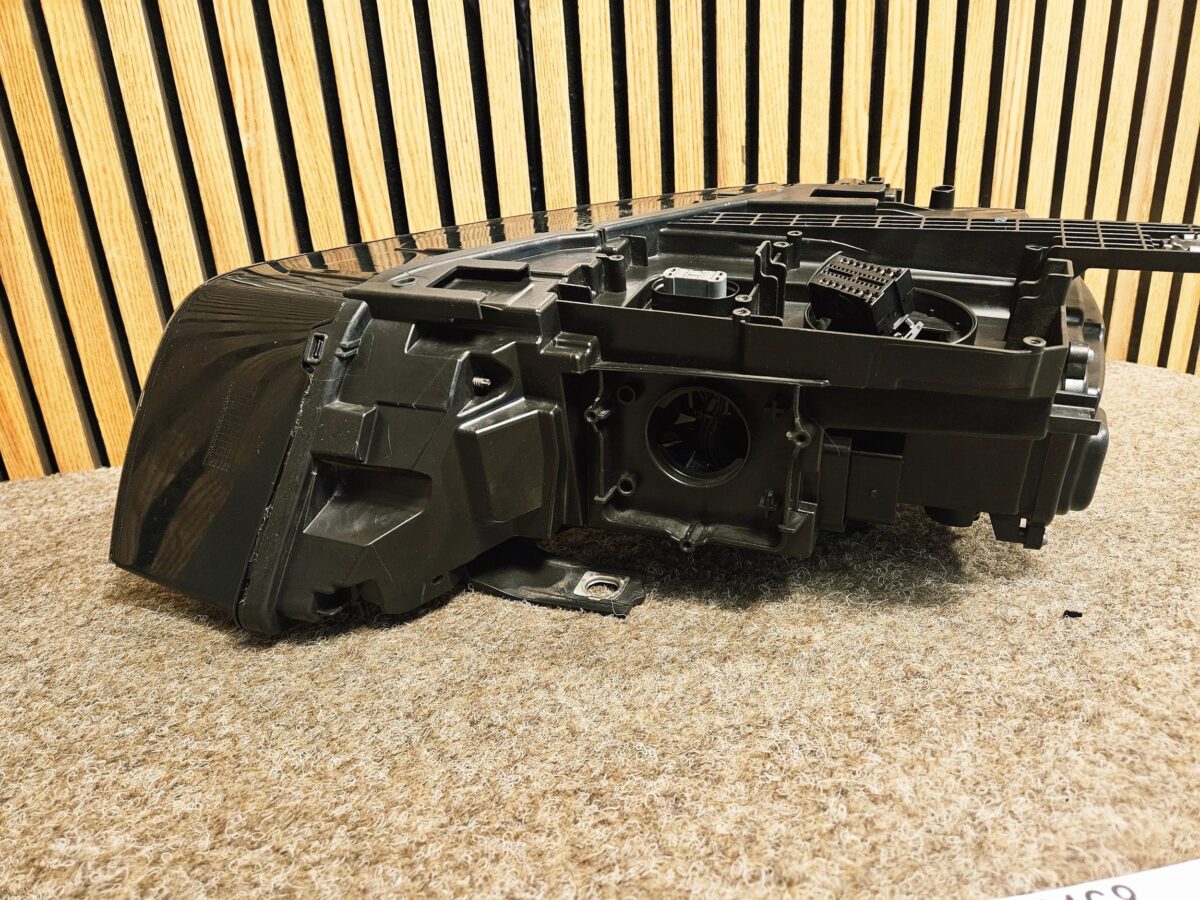 Faruri Stânga Audi Q3 8U 2015 8U0941033 F468