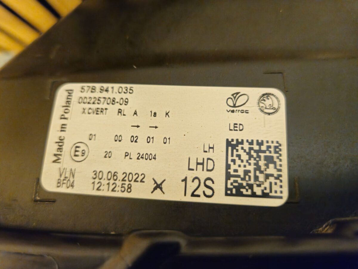 Faruri Stânga Skoda Karoq 2021 57B941035 F2854