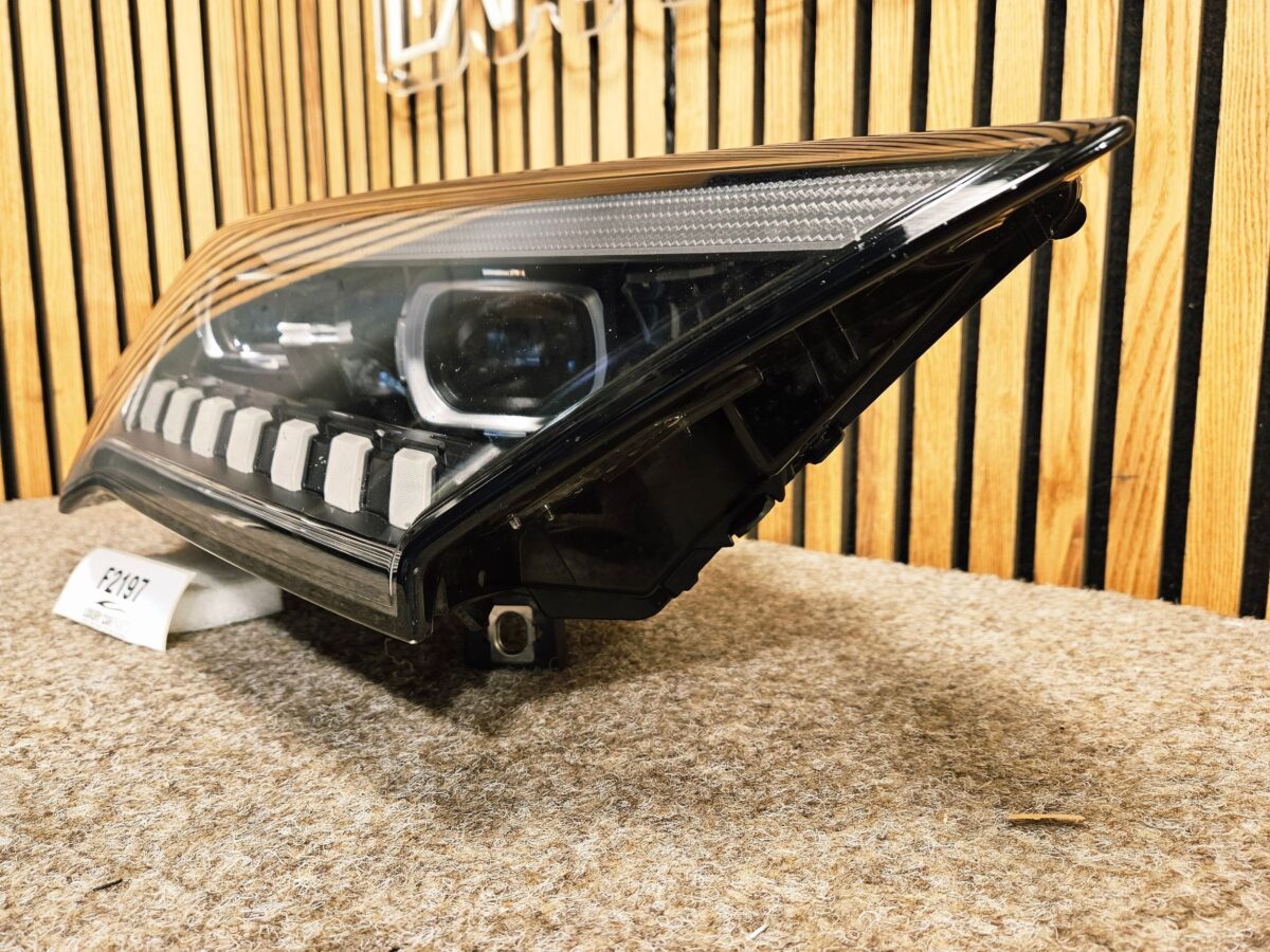 Faruri Dreapta Audi Q7 4M 2023 4M0941086C F2197