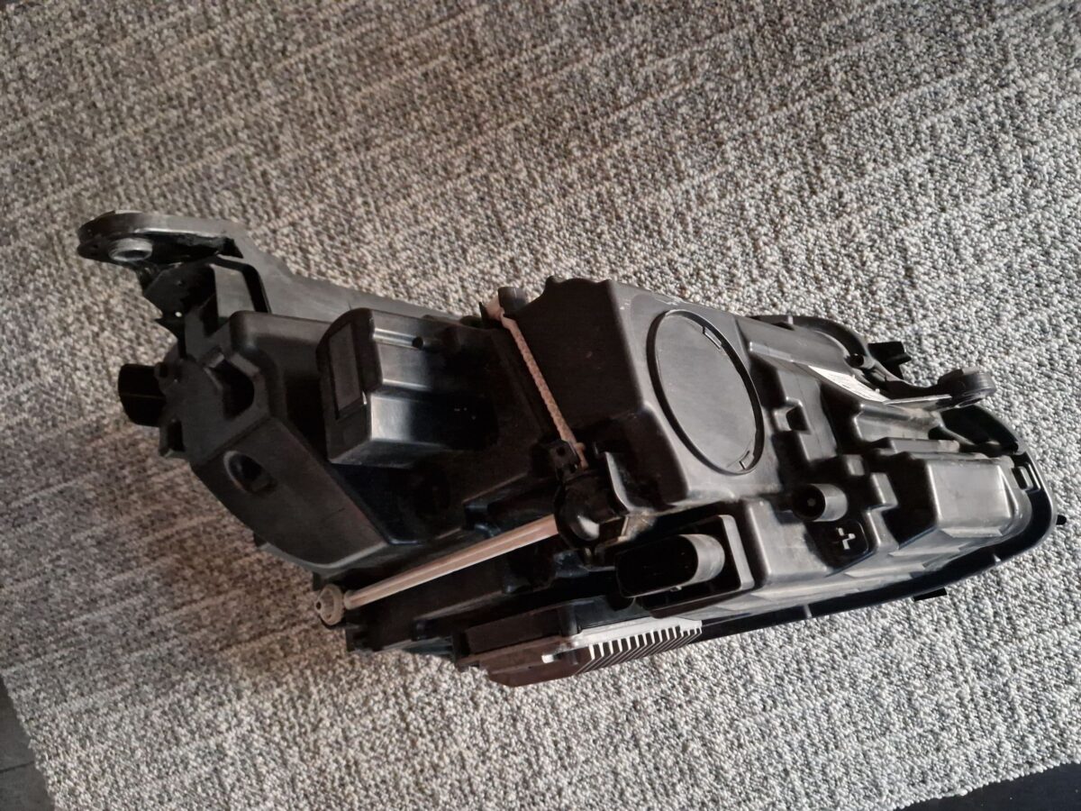 Faruri Stânga Mercedes E, AMG E 2016 W213 A2139068903