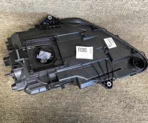 Faruri Porsche Macan 2023 95B941080AS F1315 14510004600 LE16A6383