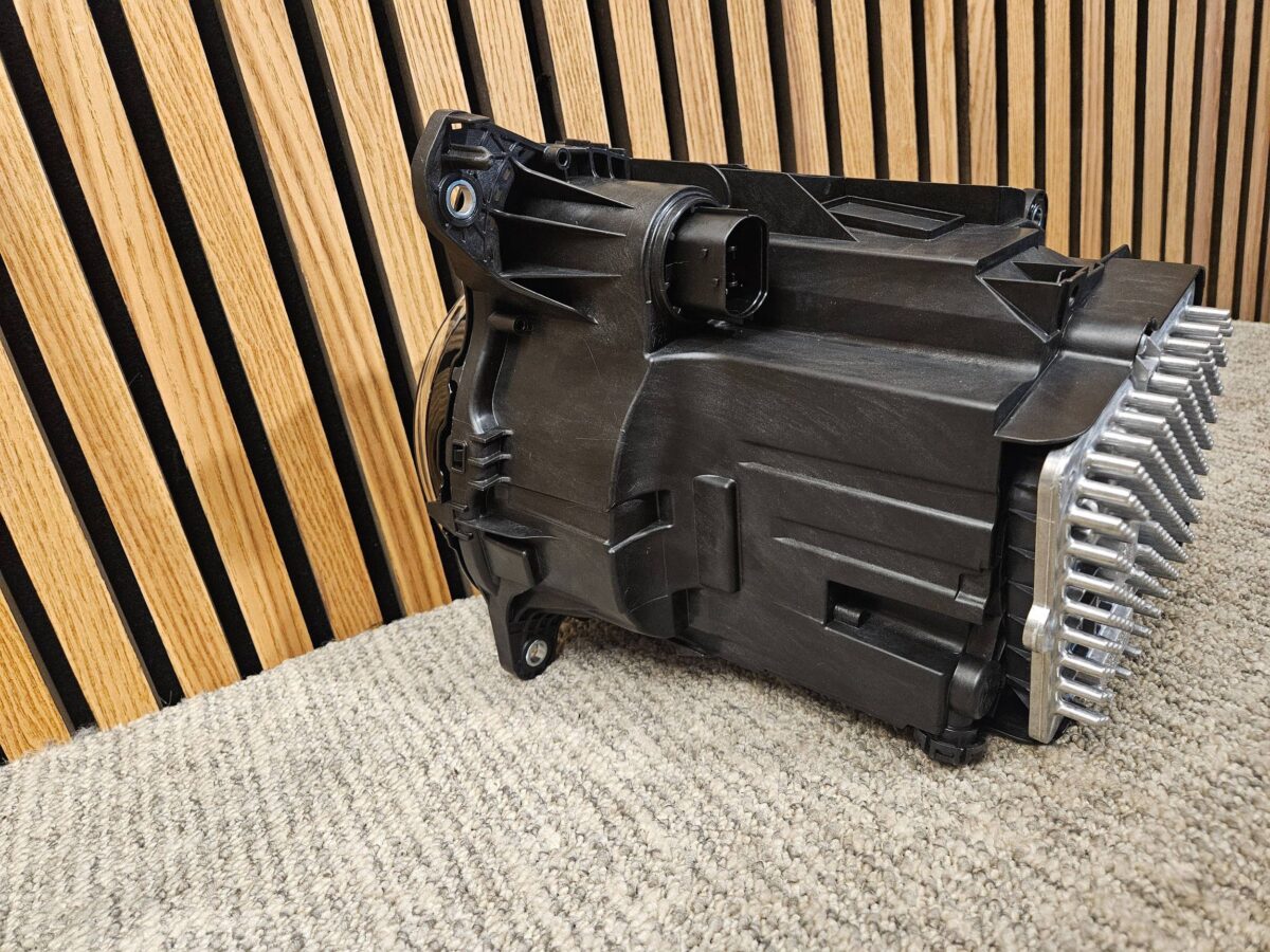 Faruri Stânga Land Rover Defender 2022 KZ304S 11846110000 L8B213W030FH