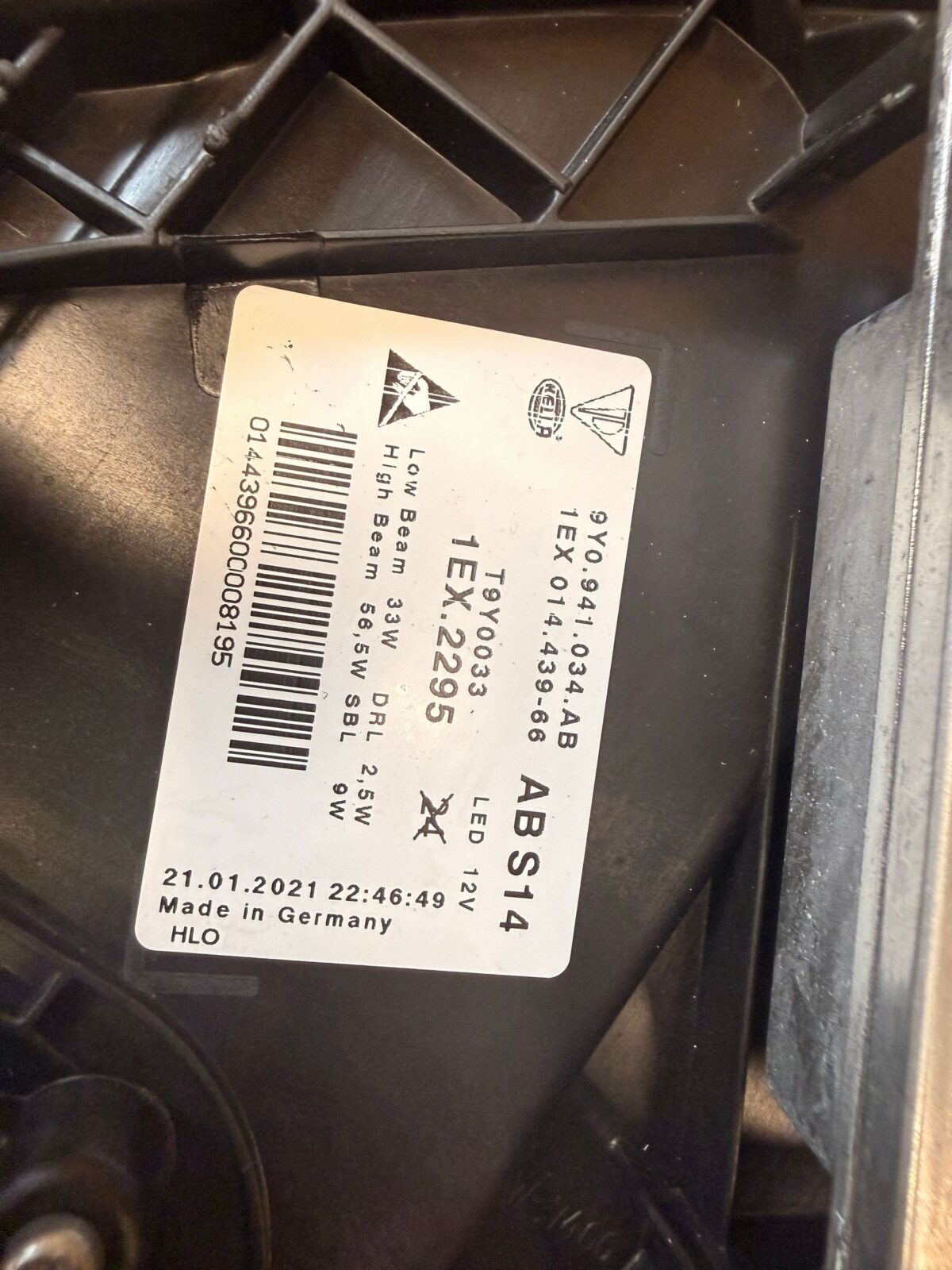Faruri Porsche Cayenne 2022 9Y0941034AB F1104