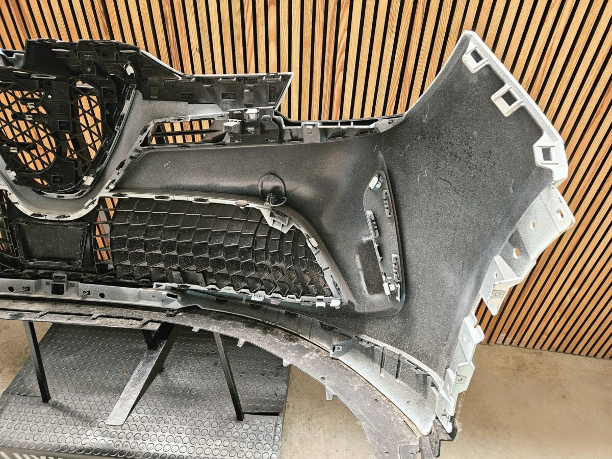 Bara fata Alfa Romeo Junior 2024 BF3510