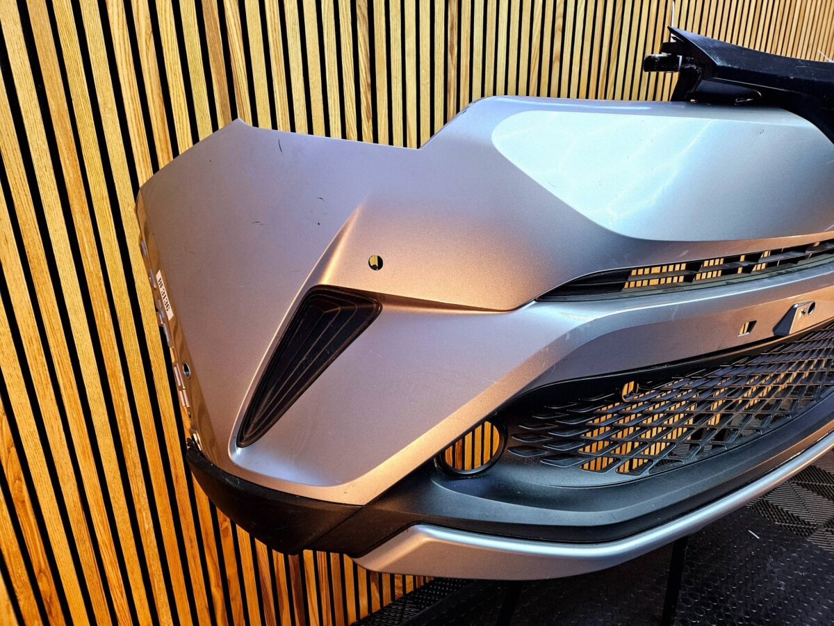 Bara fata Toyota C-HR I 2022 BF3136