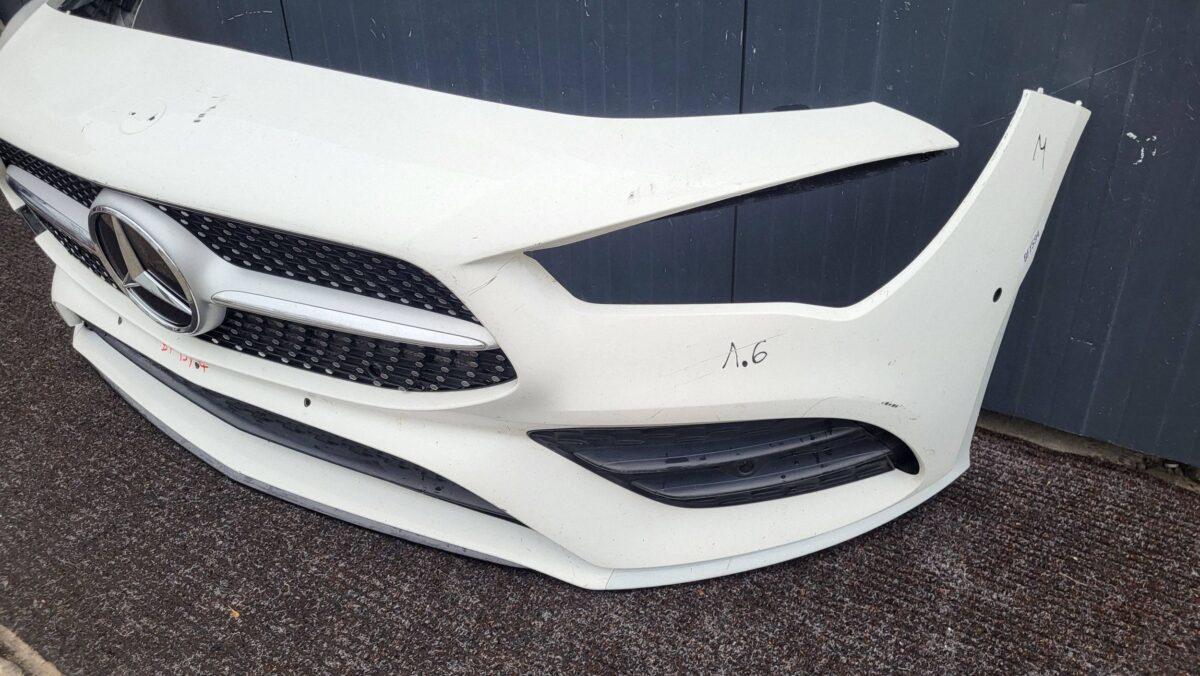 Bara fata Mercedes CLA C118 X118 2019 BF1594