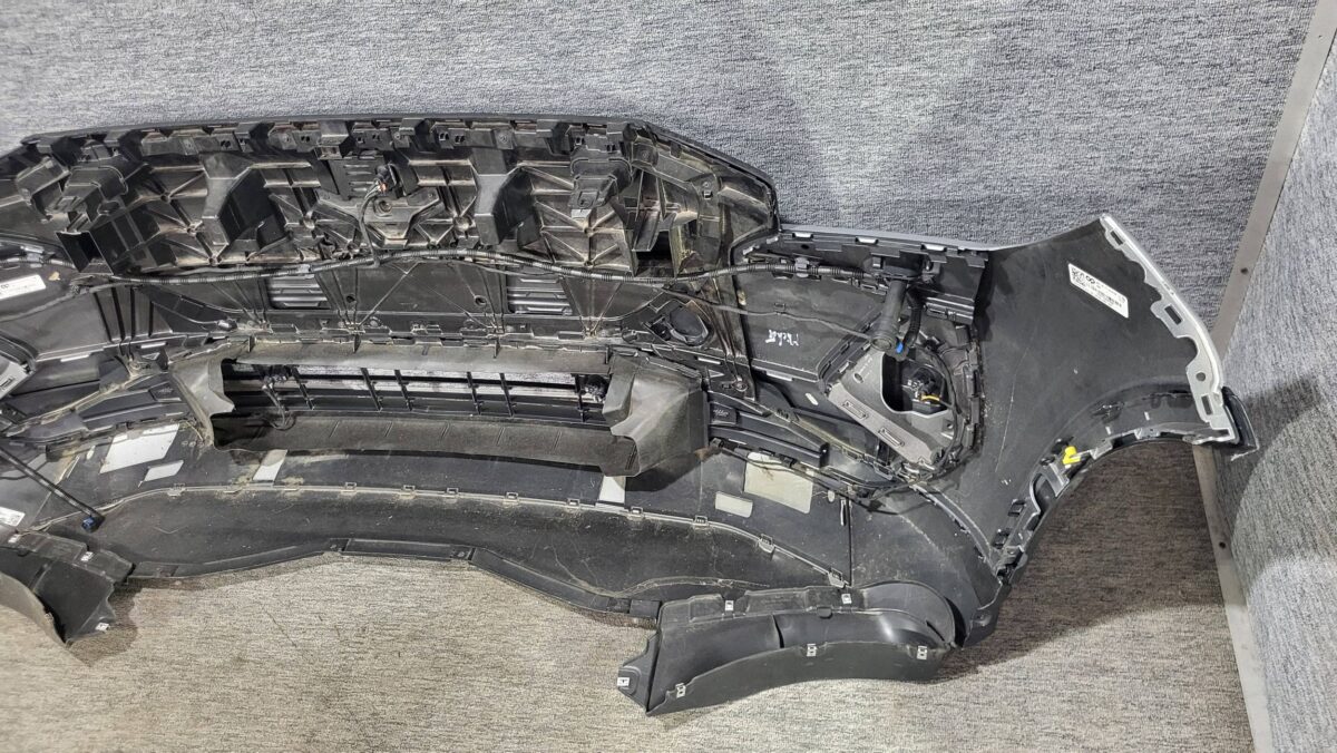 Bara fata Audi Q4 e-tron 2021 BF1653