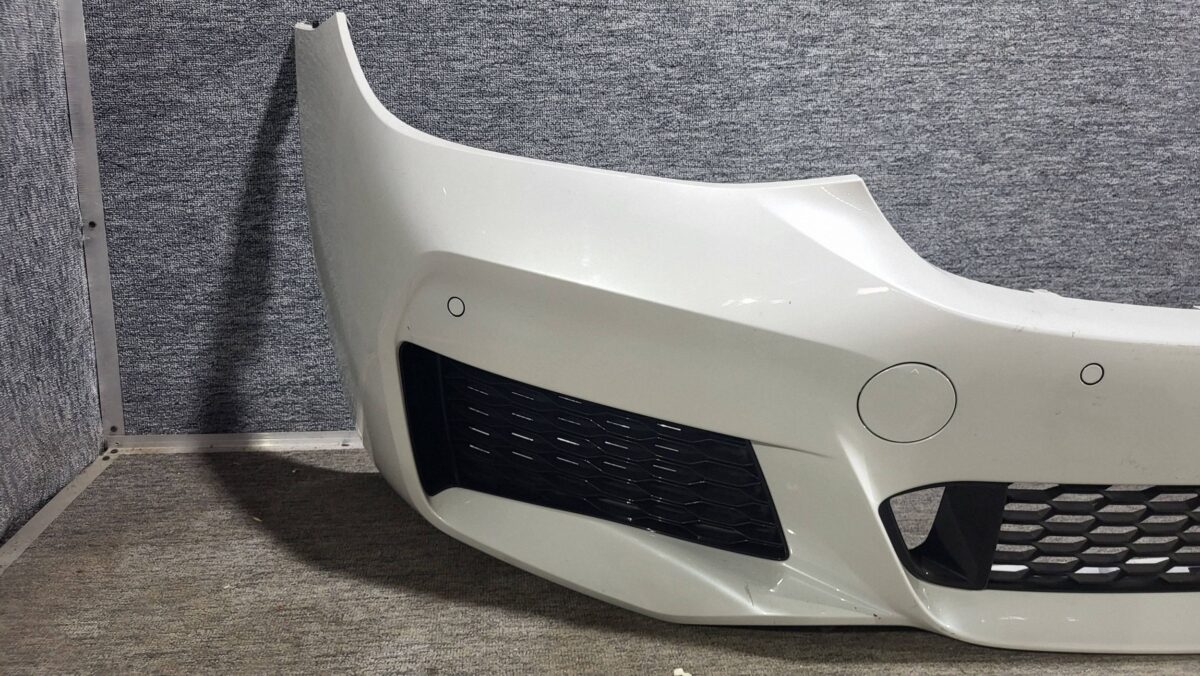 Bara fata BMW Series 6 G32 Gran Turismo 2017 BF1011