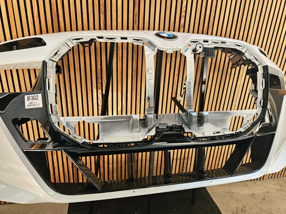 Bara fata BMW Series 7 G70 2022 BF3612