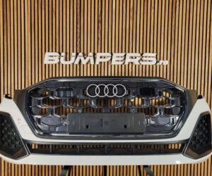 Bara fata Audi Q8 2018 BF3723