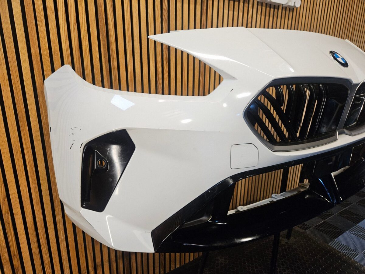 Bara fata BMW Series 1 F70 2025 5A35D29