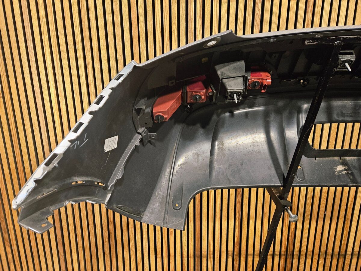 Bara spate Audi Q3 8U 2013 8U0807511C BS569