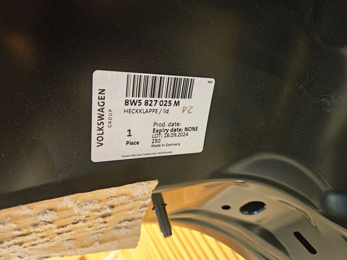 Capota portbagaj Spate Audi A4, S4 B9 8W 2023 8W5827025M A4 U264