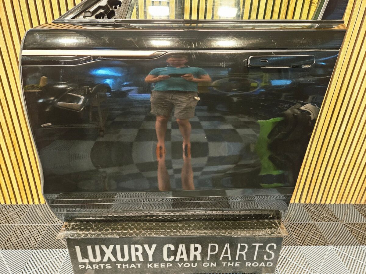 Usa fata Stânga Land Rover Range Velar 2018 J8A220125AA