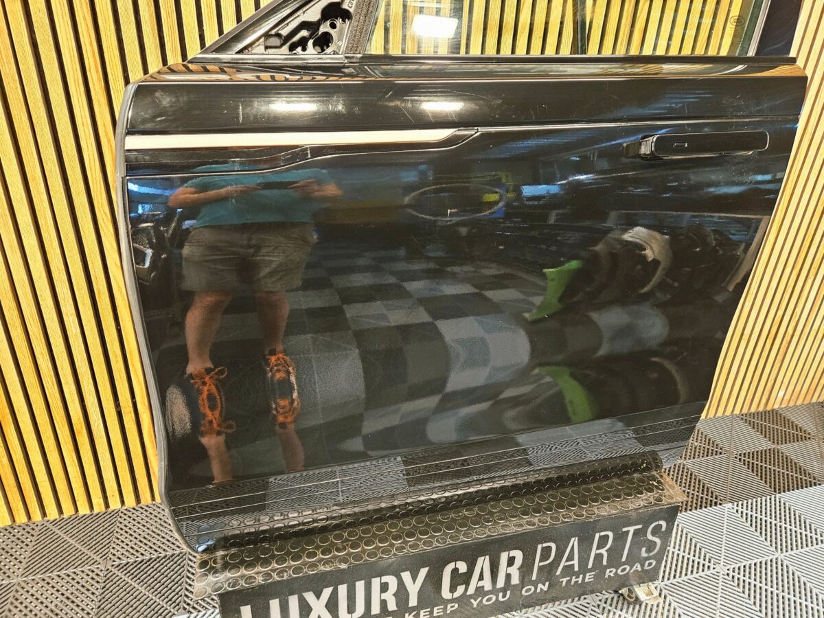 Usa fata Stânga Land Rover Range Velar 2018 J8A220125AA