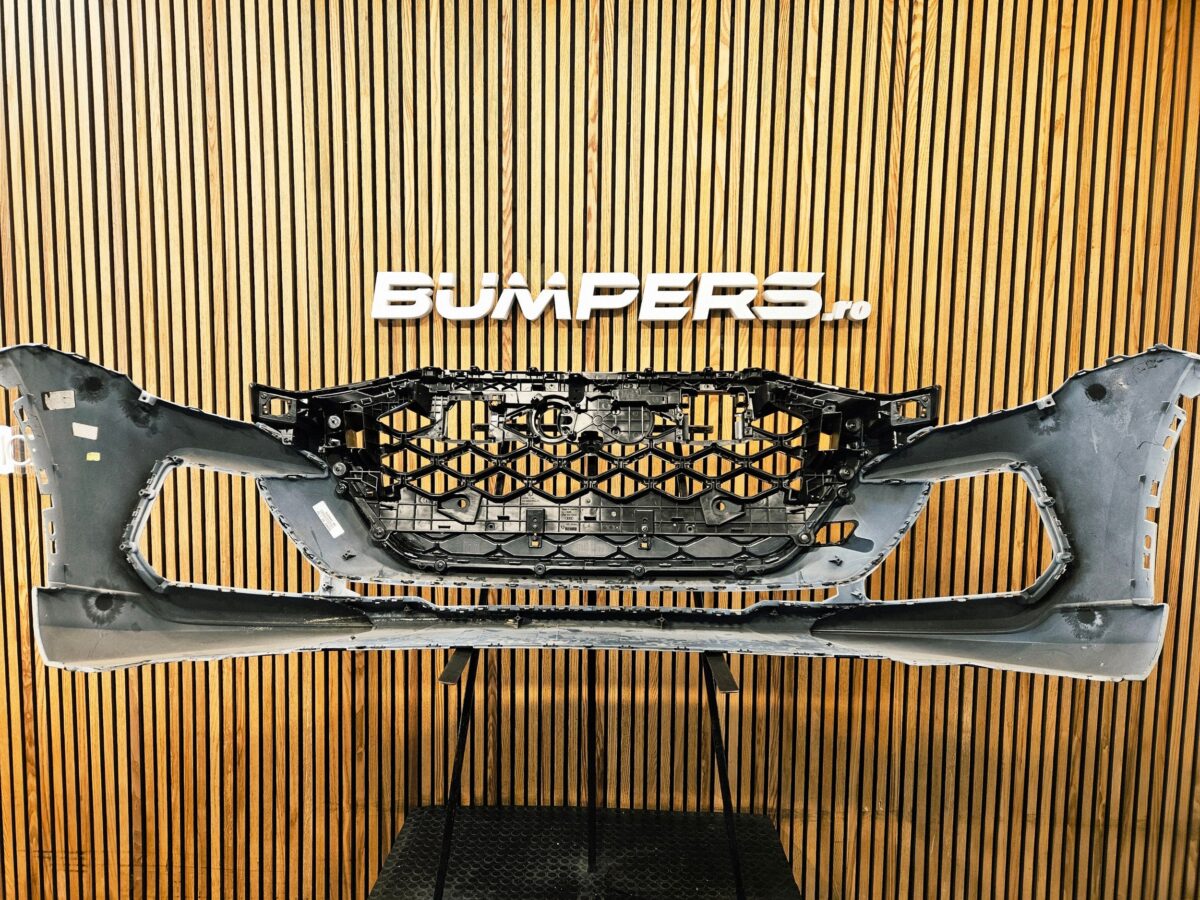 Bara fata Audi RS Q8 2025 4M8807437Q BF5027