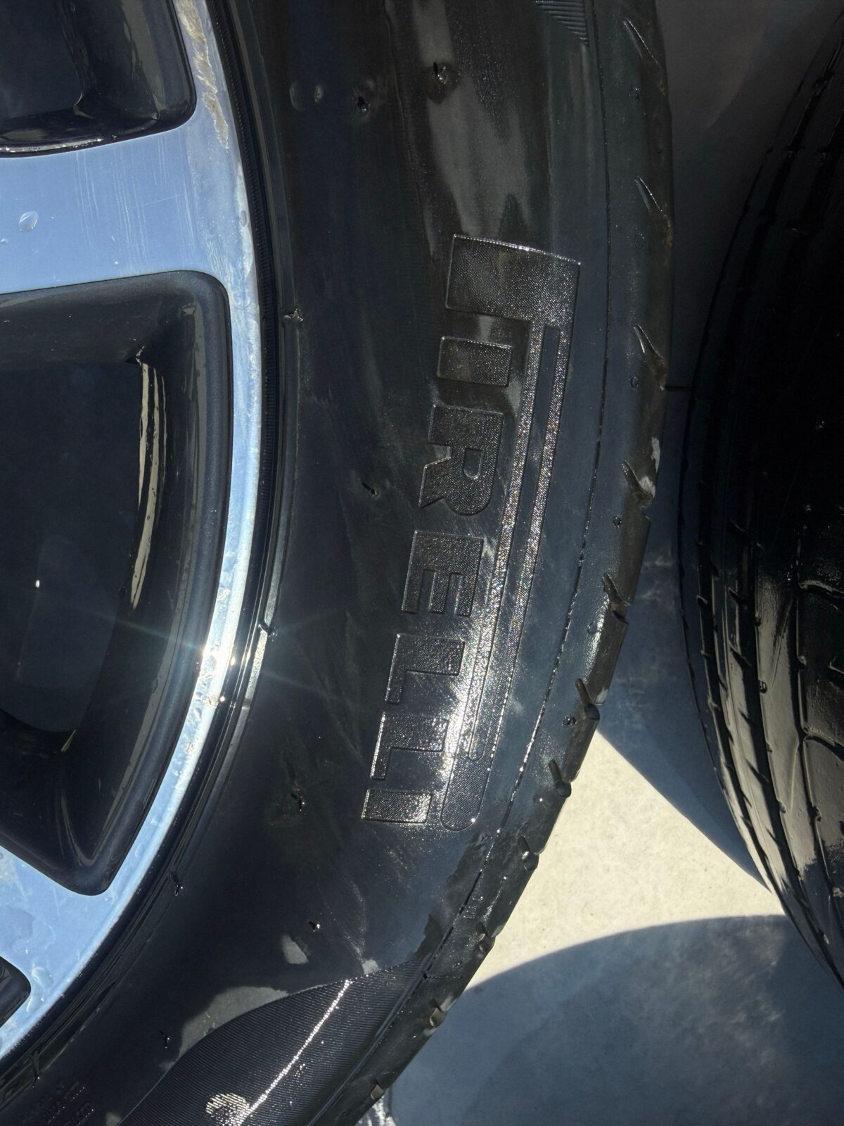 Usa spate Jaguar F-Pace 2023 MK8M1007MA MK8M1007NA