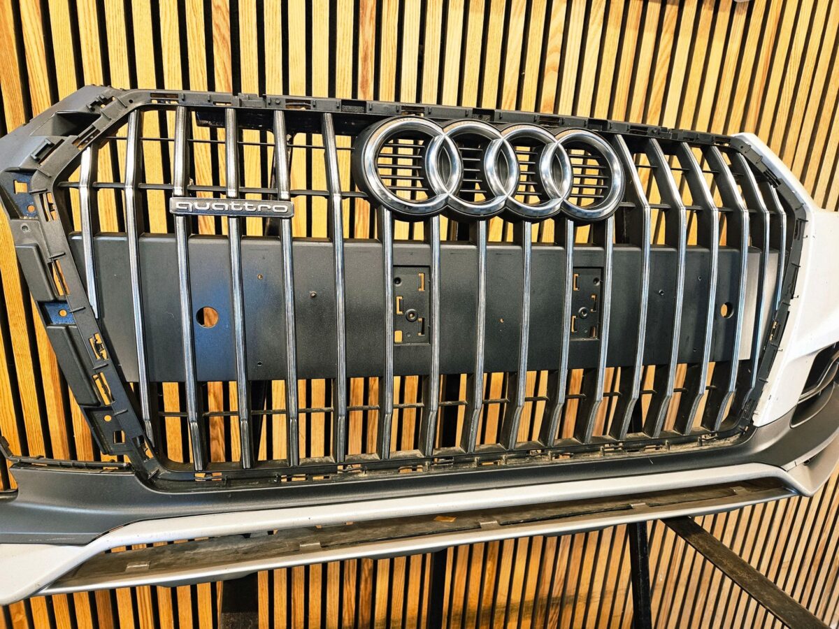 Bara fata Audi A4 Allroad B9 2018 8W0807437Q