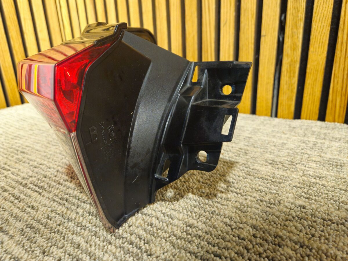 Stopuri Stânga spate Toyota RAV 4 2020 8156042230 A4S1820000 S304
