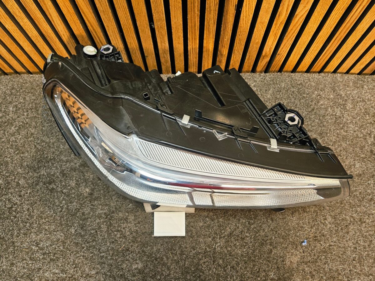 Faruri Dreapta BMW X3 iX3 G08 2020 9491682 F3949
