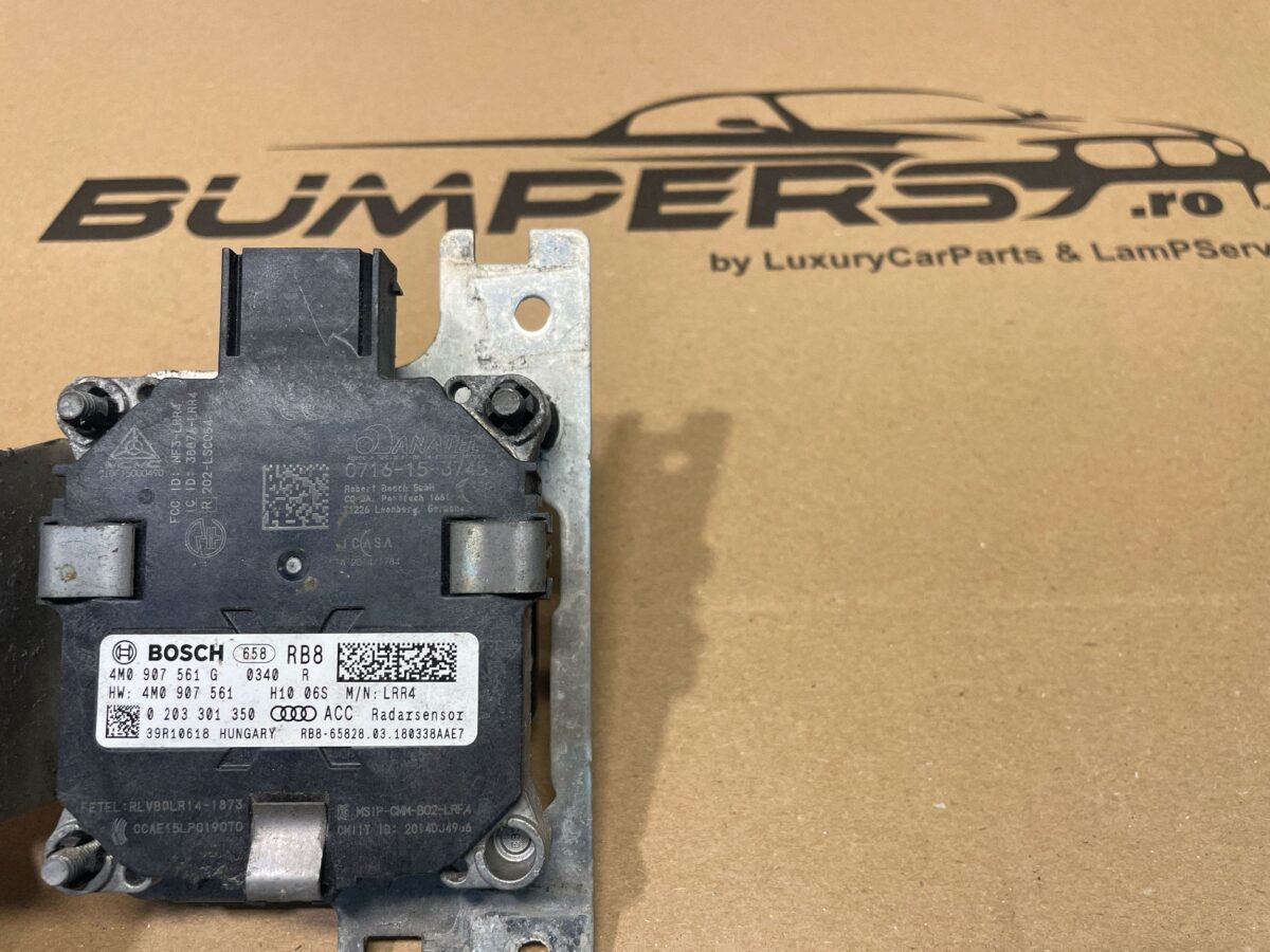Detector radar Dreapta Audi Q7 4M 2015 4M0907561G