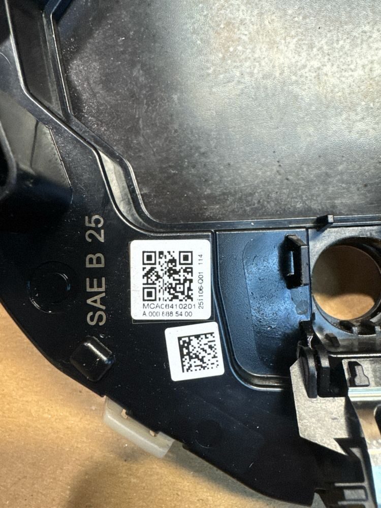 Emblema Centru Mercedes CLA C174 C178 2025 A0008885400 SAEB25