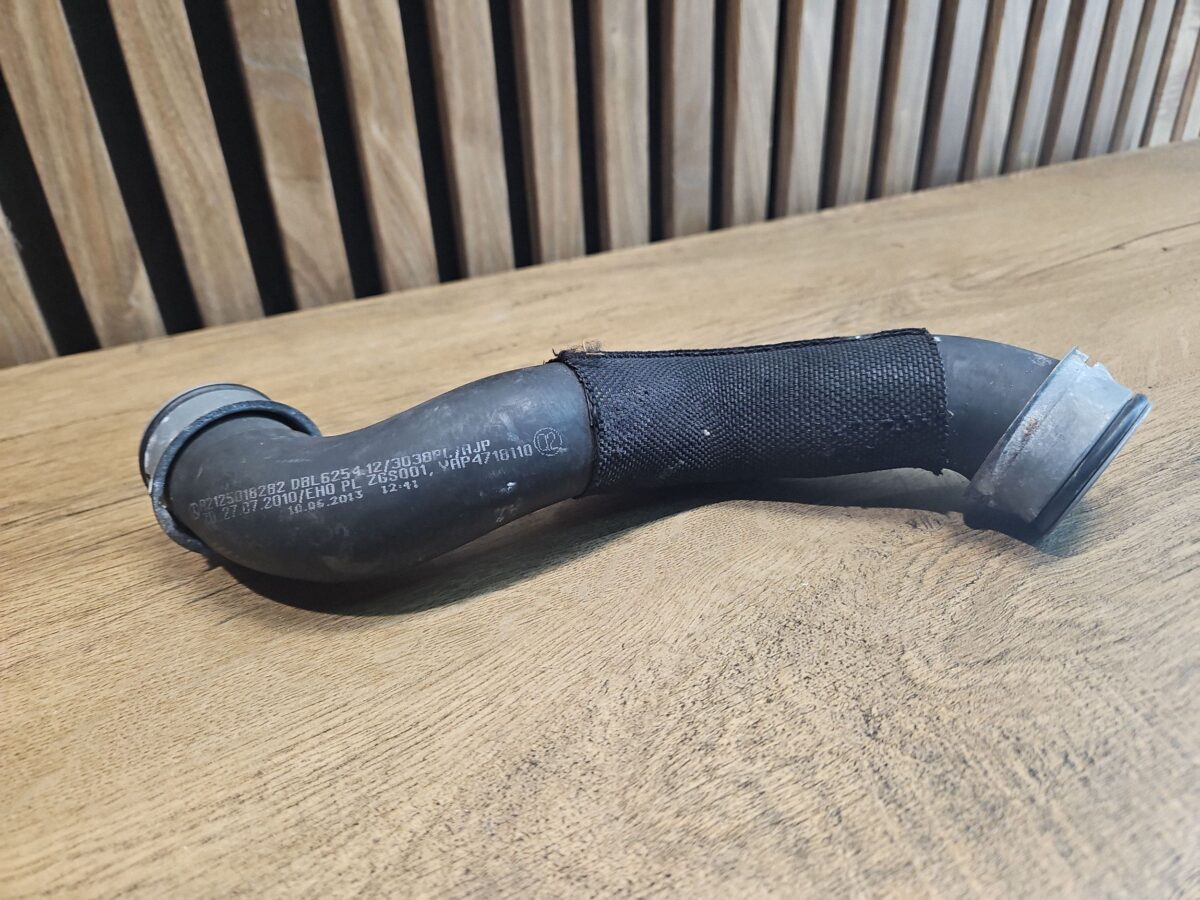 Furtun apa Mercedes E, AMG E 2011 W212 A2125018282