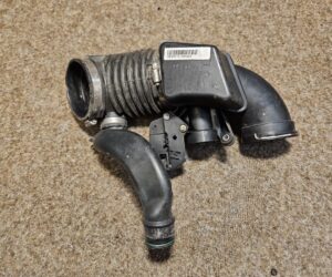 Tubulatura admisie BMW Series 5 G30 G31 G38 2021 11564310 8571705