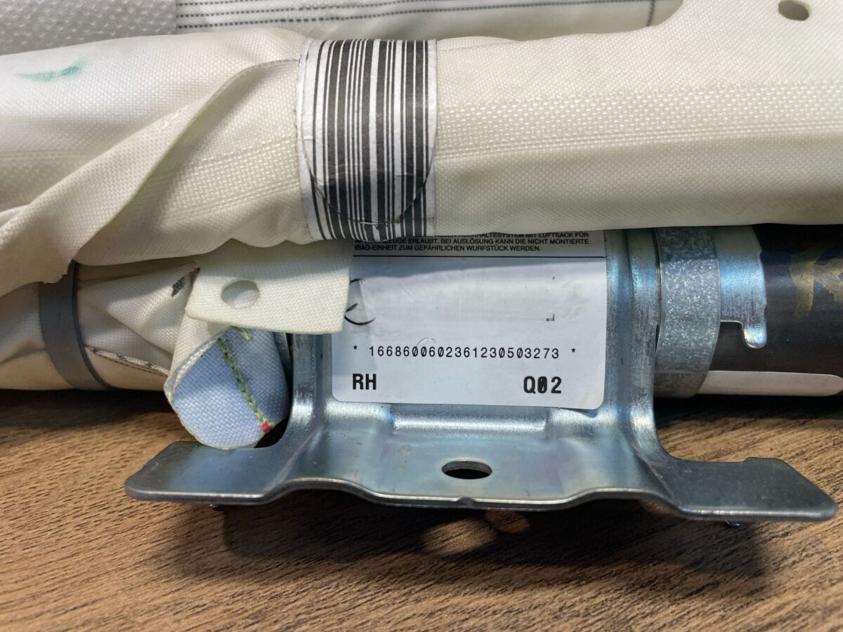 Airbag Dreapta Mercedes ML, AMG ML 2014 W166 A1668600602