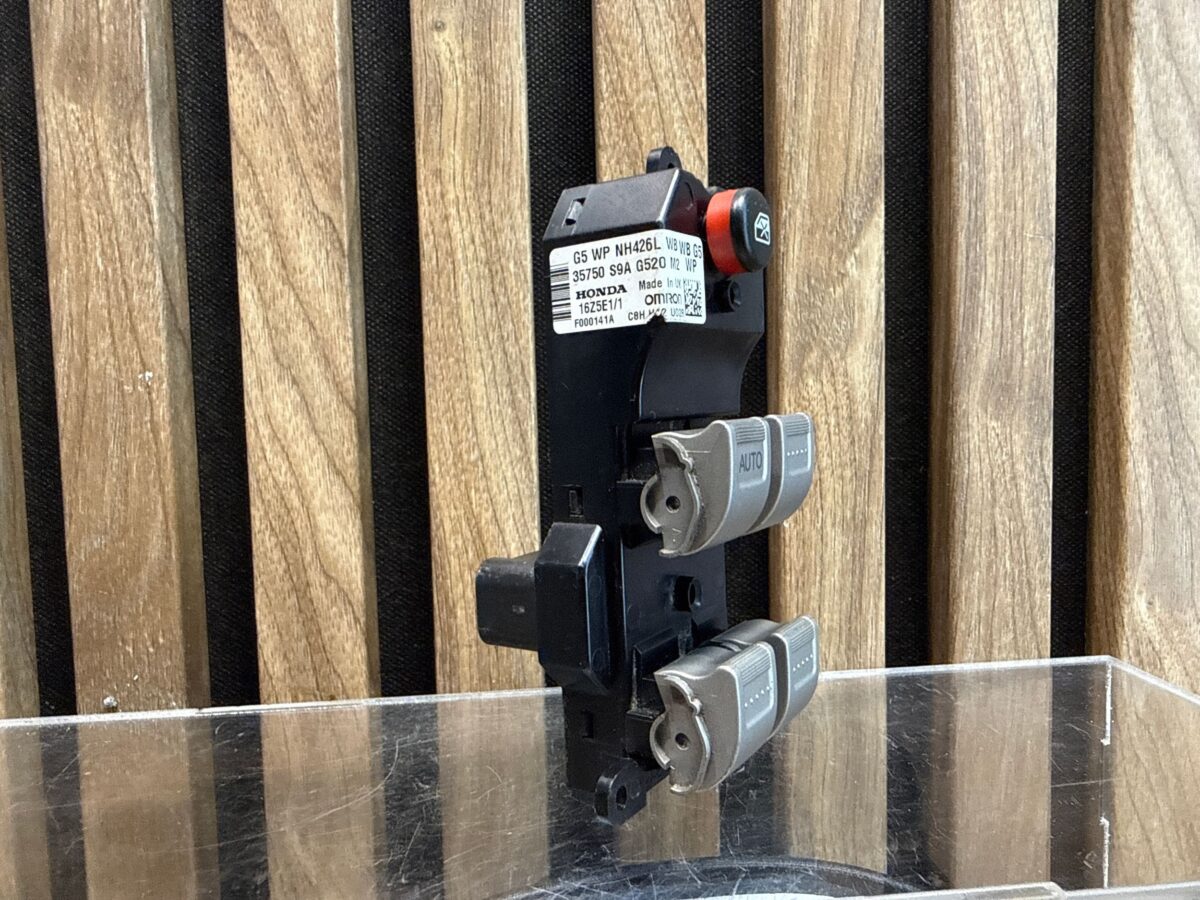 Butoane geamuri electrice Honda CR-V 2005 F000141A