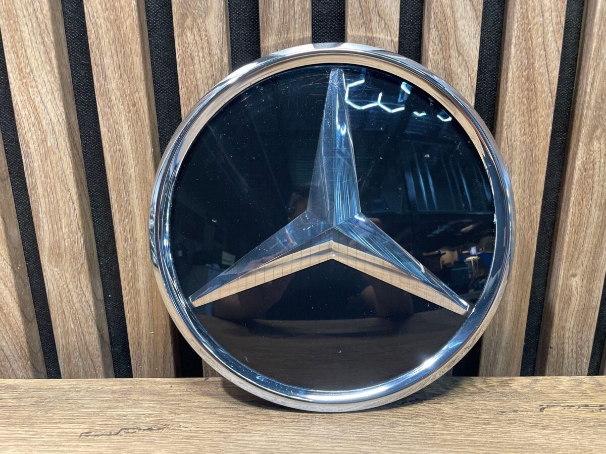 Emblema Mercedes GLS – class 2019 X167 A0008880500