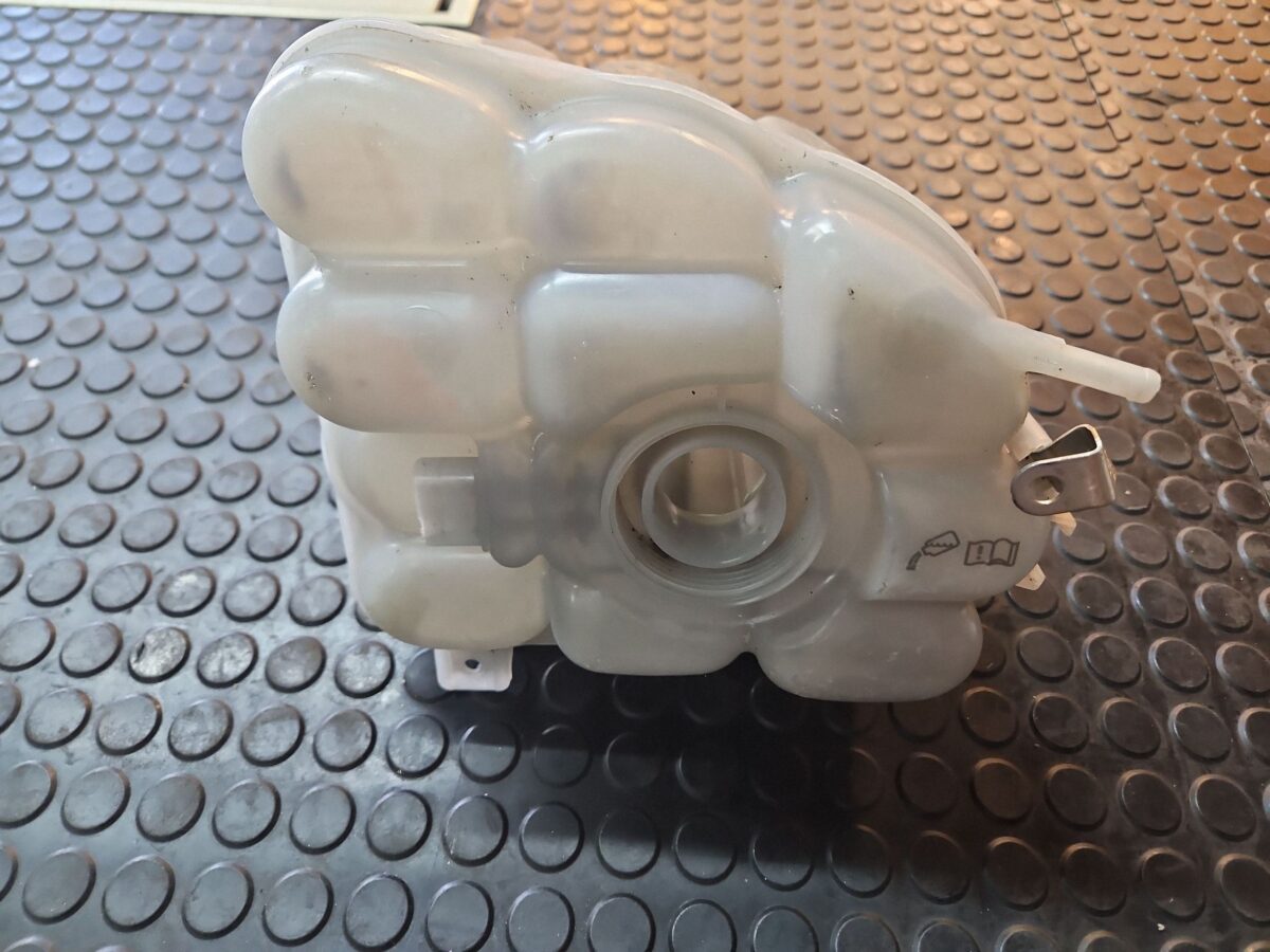 Vas expansiune Porsche Cayenne 2014 7P0121407B