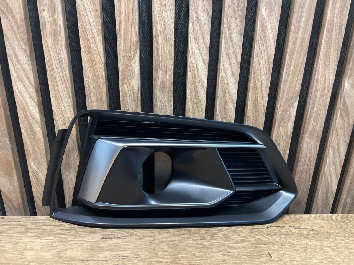 Grila bara Dreapta Audi A5, S5 2018 A5 8W6807682N