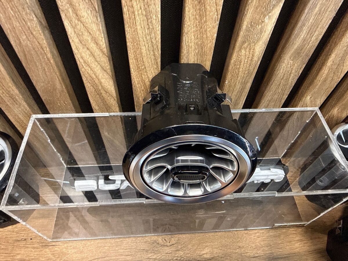 Guri ventilatie Mercedes GLA H247 2020 A2478306803 1200983100
