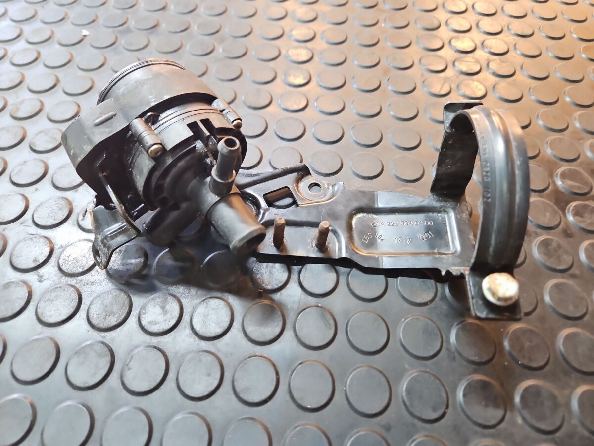 Pompa apa Mercedes S, AMG S 2016 A2225040400 W222 A2118350028