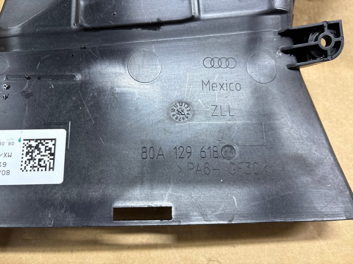 Tubulatura admisie Stânga Audi Q5, SQ5 FY 2022 Q5 80A129618B