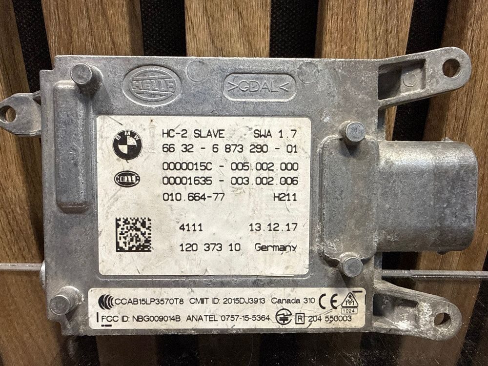 Calculator parcare BMW Series 6 F12 F13 2012 0000015C 6873290 00001635
