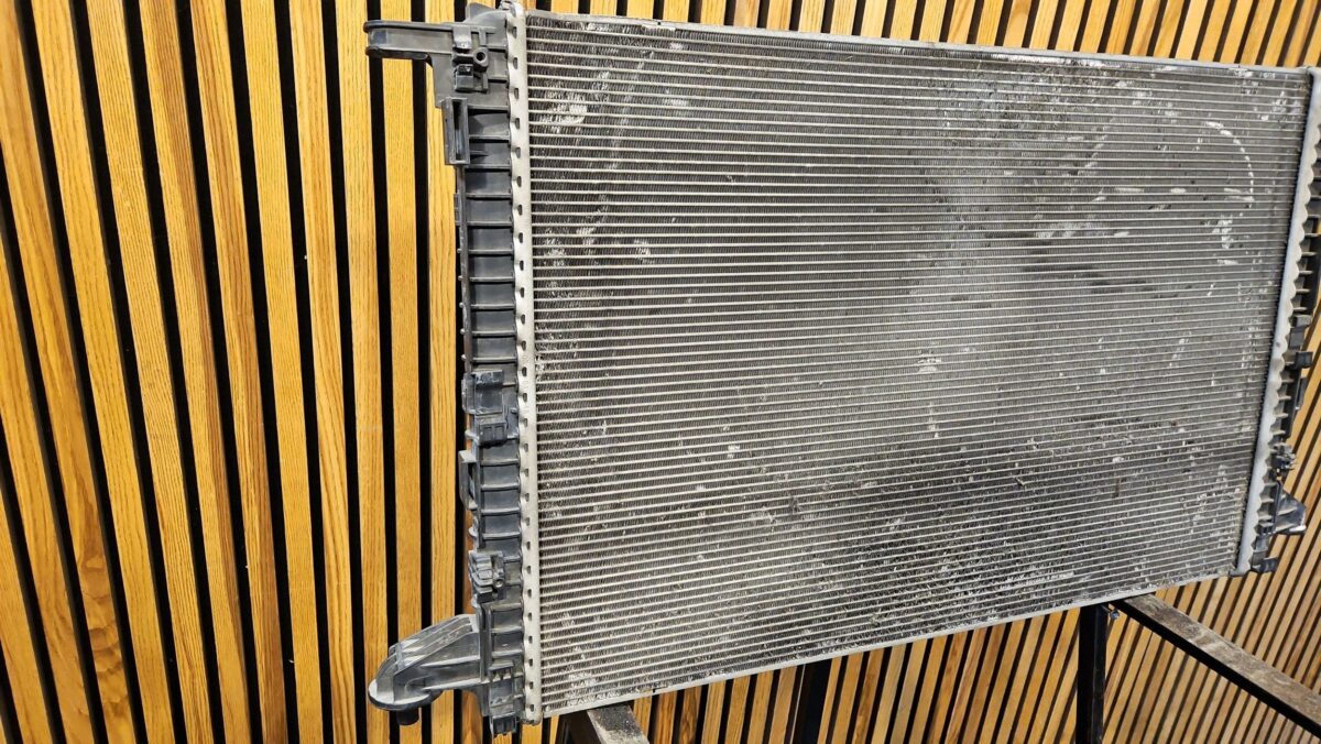 Radiator apa Audi A4, S4 B9 2018 A4 8W0121251K