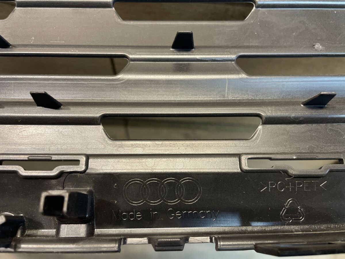 Grila Centru Audi e-tron 2022 89A853651B