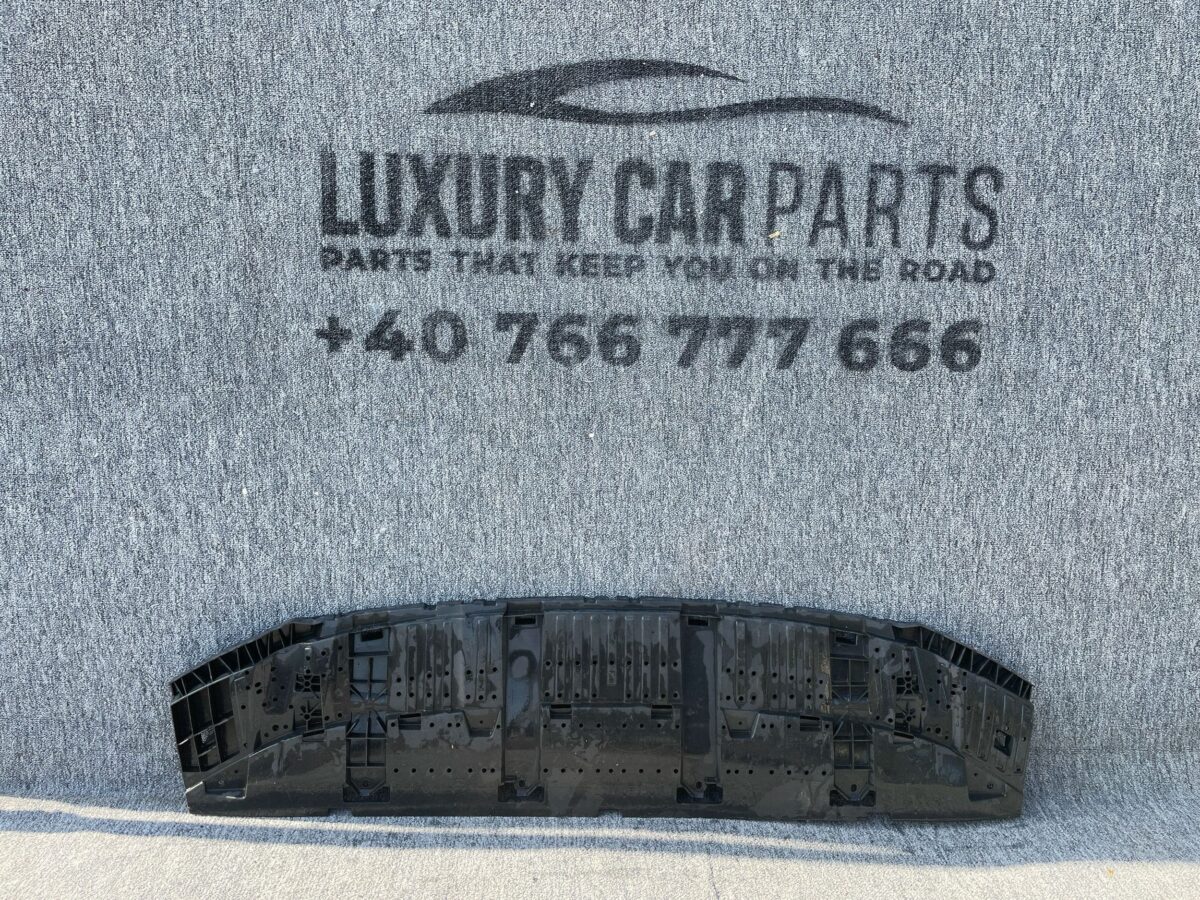 Scut sub bara Audi Q3 8U 2016 8U0807233E