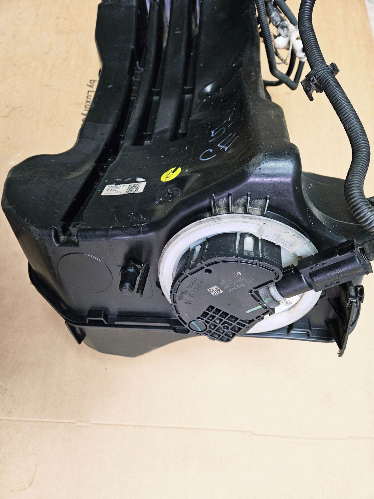 Rezervor AdBlue Spate Audi Q7 4M 2018 4M0131878BF