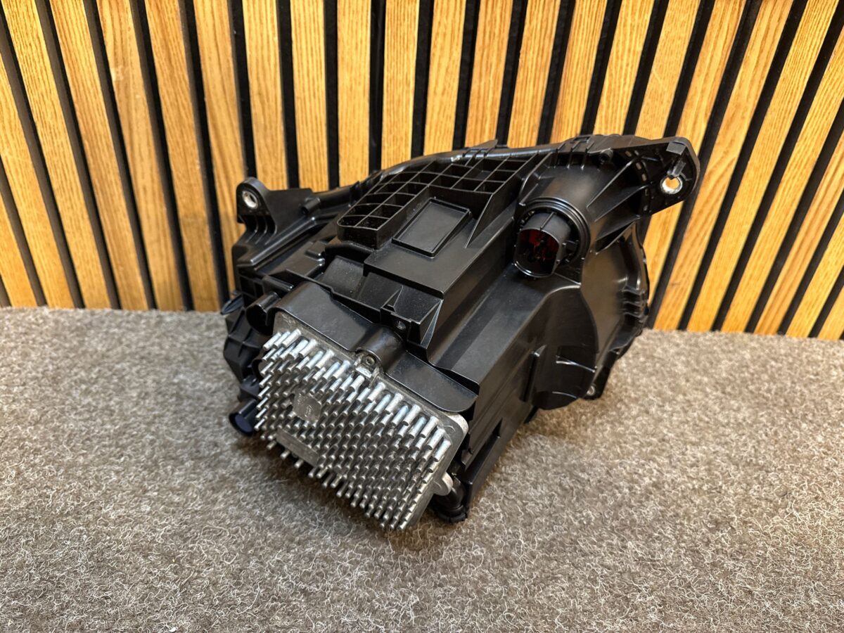 Faruri Land Rover Defender 2019 L8B213W029HG F3953
